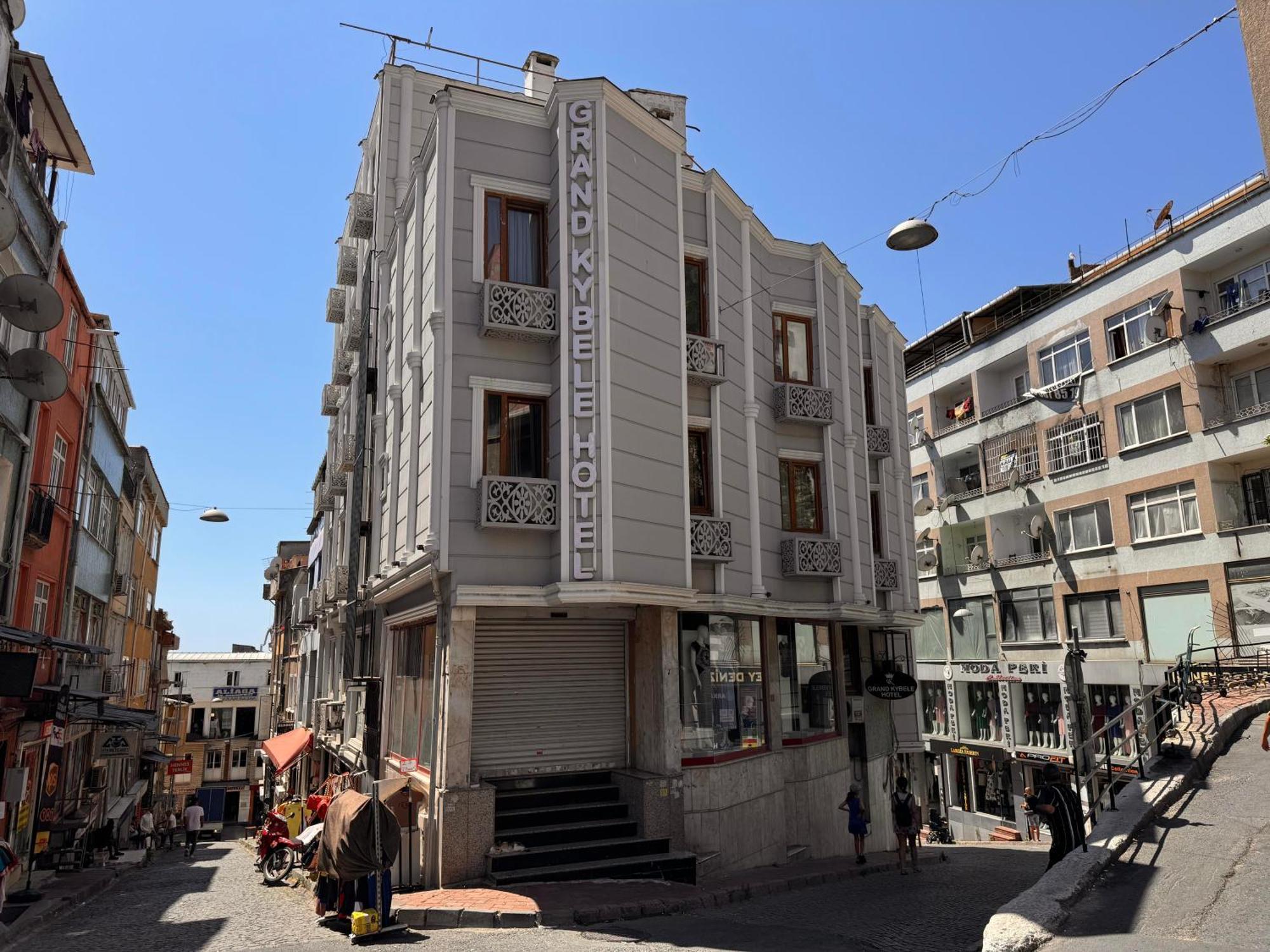 Grand Kybele Hotel Istanbul Exterior photo